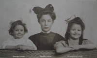 LewisSisters The Lewis sisters Georga, Lucille, Evangeline, circa 1910.